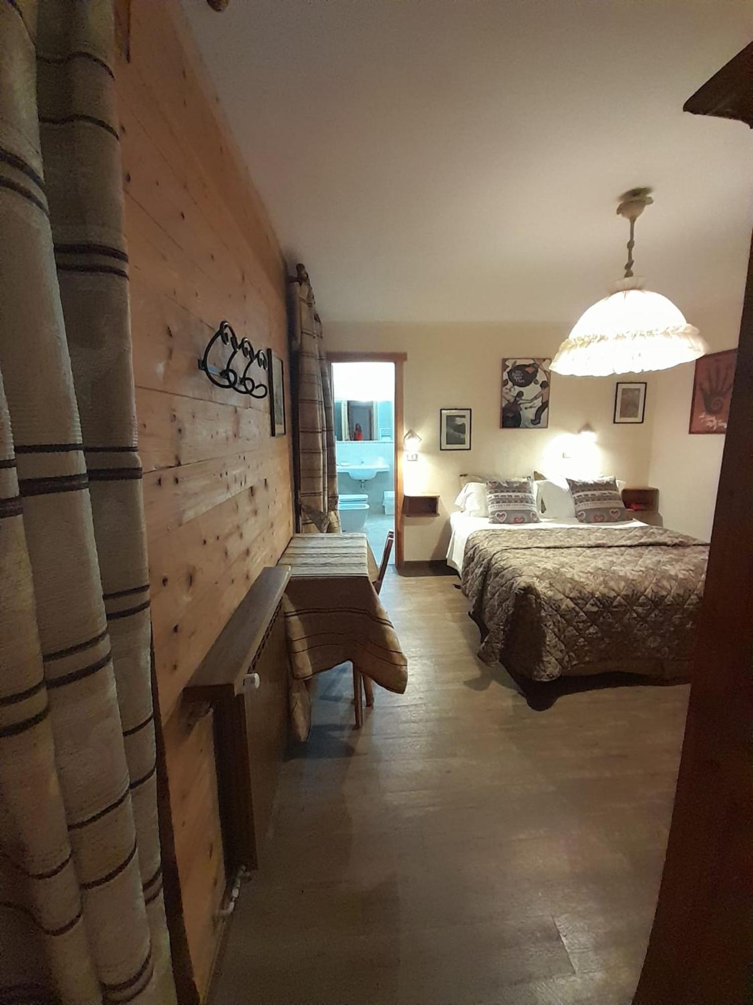Hotel Astoria Courmayeur Exterior photo