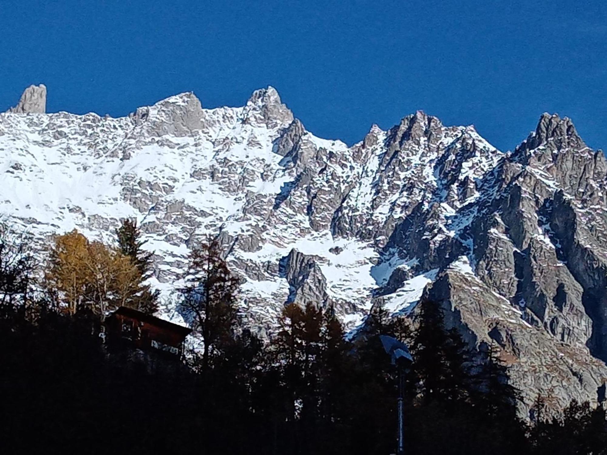 Hotel Astoria Courmayeur Exterior photo